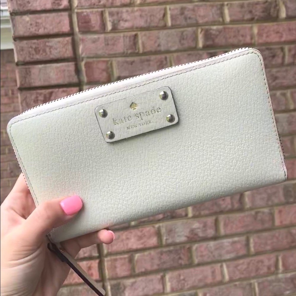 Cream kate spade Lacey wallet - Picture 1 of 4
